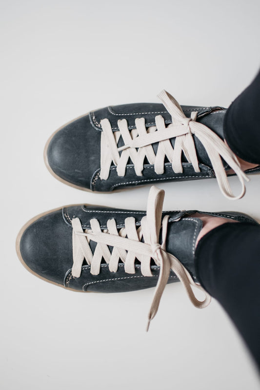 Skaamrosie Sneakers - Navy Denim